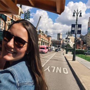 Meet your Posher, Courtney